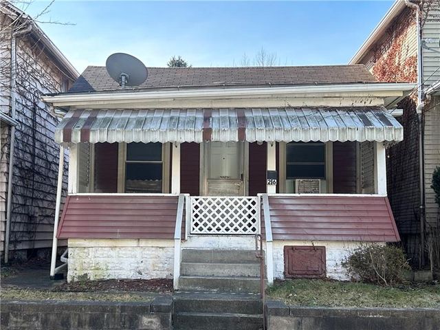 26 Linden St, Natrona Heights, PA 15065