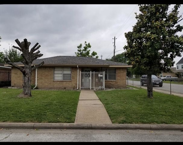 3919 Elser St, Houston, TX 77009