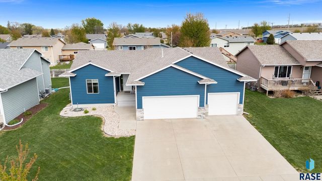 506 S  Main Ave, Hartford, SD 57033