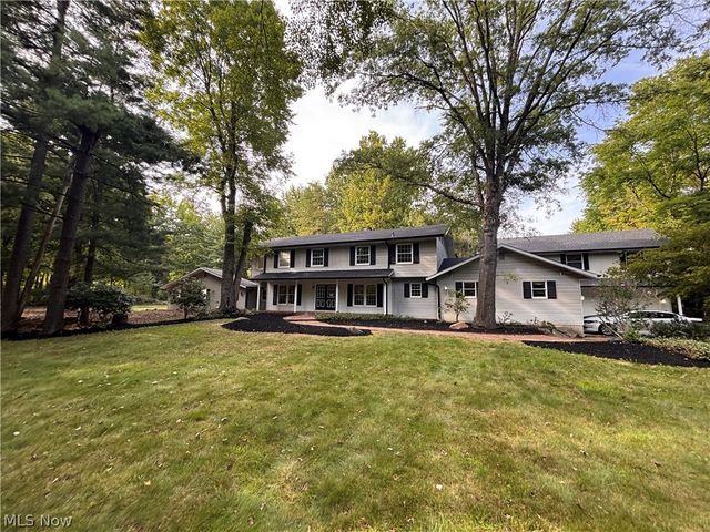 5683 Chestnut Ridge Rd, Hubbard, OH 44425