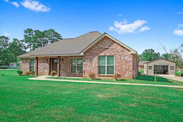 21 Dogwood Dr, Laurel, MS 39443