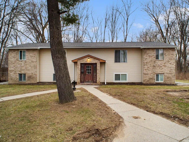 3377 W  Vienna Rd #J, Clio, MI 48420