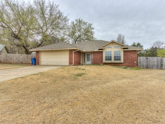 100 Greentree Dr, Noble, OK 73068