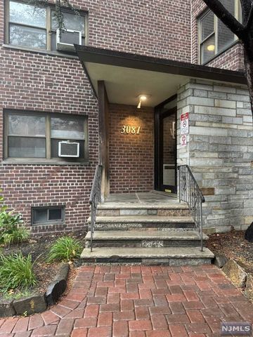 3081 Edwin Ave  #2A, Fort Lee, NJ 07024