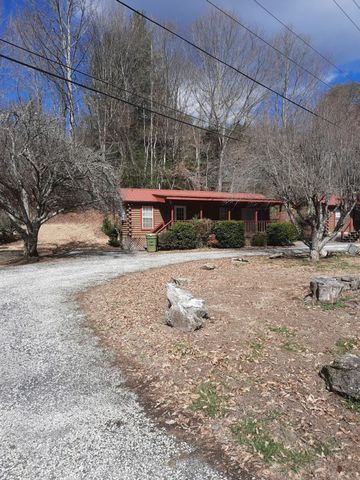 1752 Birdtown Rd, Cherokee, NC 28719