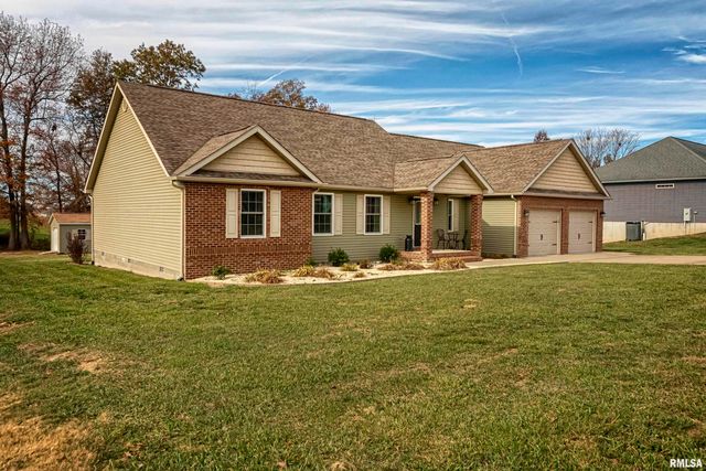1814 Colonial Dr, Marion, IL 62959