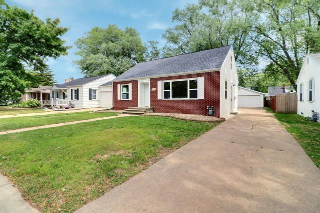1119 Gross Ave, Green Bay, WI 54304
