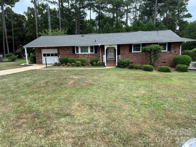 620 McDowell Dr, Chester, SC 29706