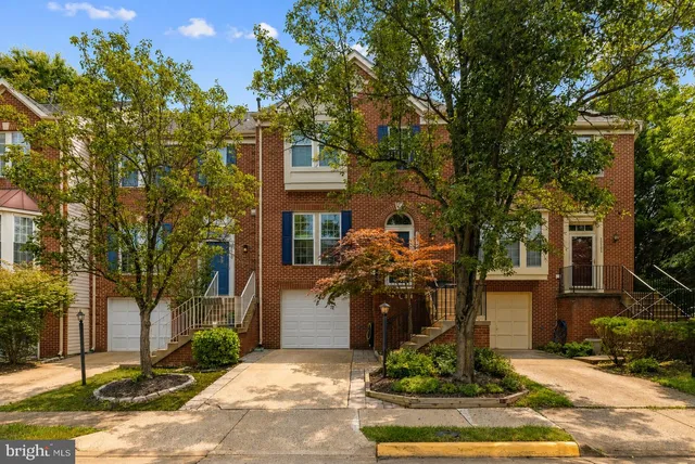 20340 Briarcliff Ter, Sterling, VA 20165