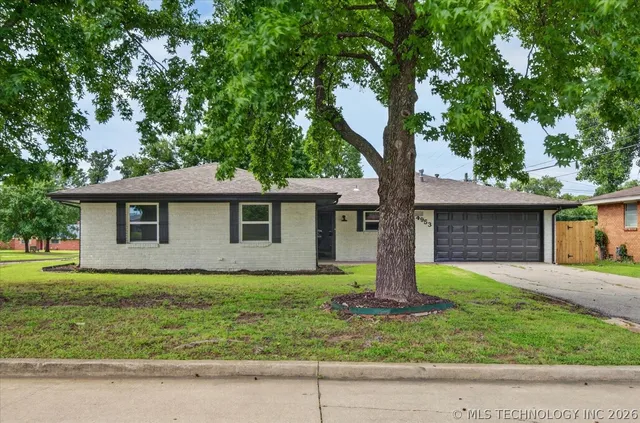 4953 Cornell Dr, Bartlesville, OK 74006