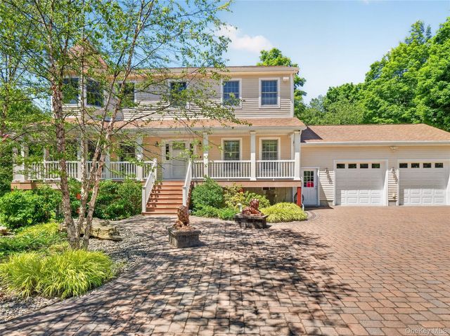 433 Barrett Hill Road, Mahopac, NY 10541