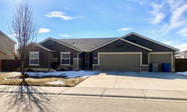 745 SW Panner St, Mountain Home, ID 83647