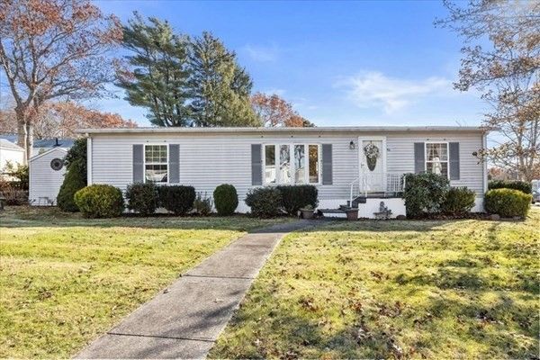 80 Mohawk Dr, Plymouth, MA 02360