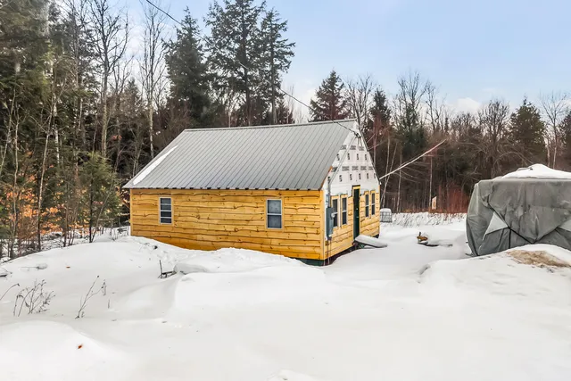 980 Woodville Road, Lincoln, ME 04457