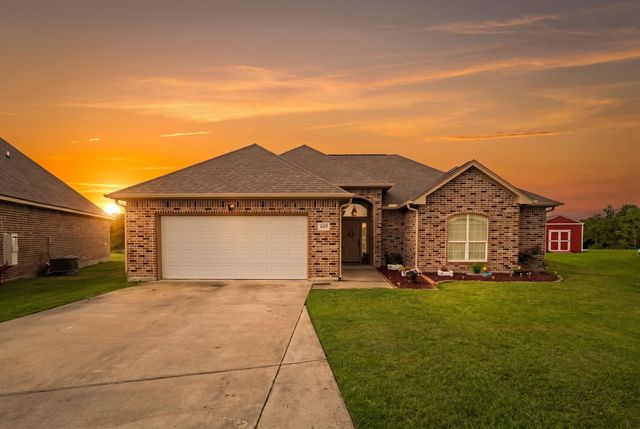 4400 Sweetgum St, Orange, TX 77630