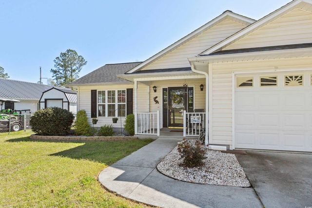 4394 Triangle St., Loris, SC 29569