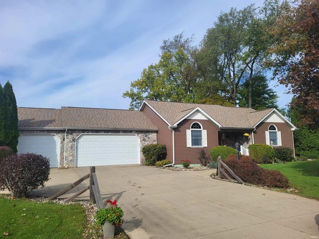 16606 Sunset Dr, Plymouth, IN 46563