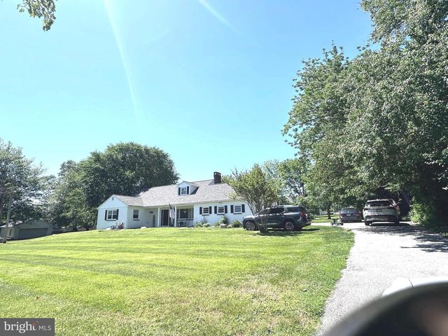 251 W  Locust St, Oxford, PA 19363