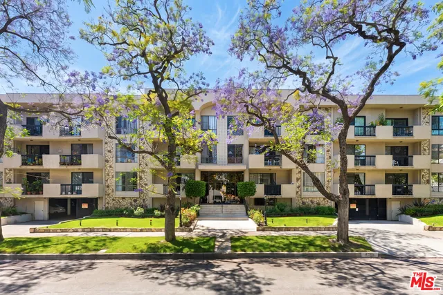 423 N  Palm Dr #102, Beverly Hills, CA 90210