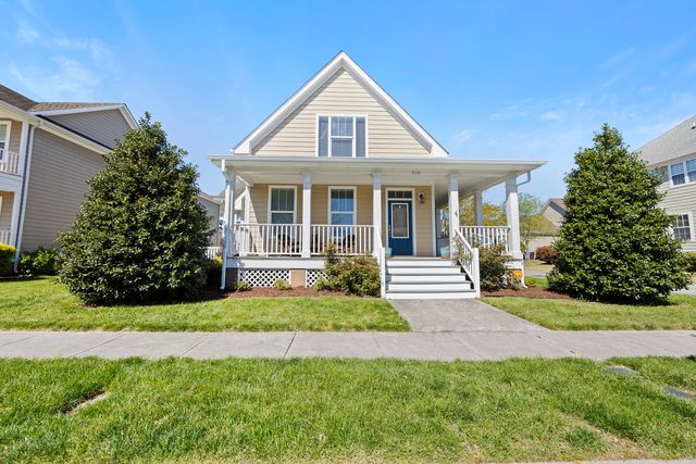 520 Robert Frost Rd, Chesapeake, VA 23323