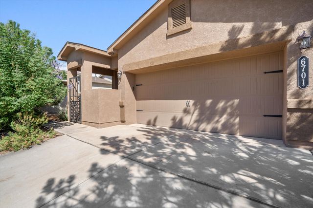 6701 Kayser Mill Rd NW, Albuquerque, NM 87114