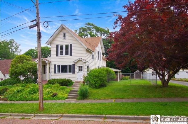 135 Catlin Ave, Jamestown, NY 14701