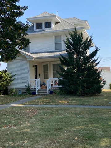 410 Crisman St, Dysart, IA 52224
