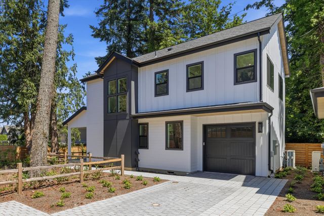 9016 124th Ln NE, Kirkland, WA 98033