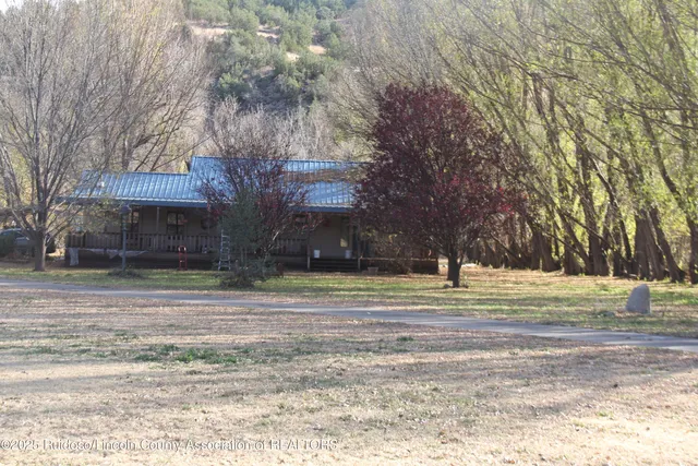 116 Monroe Ct, San Patricio, NM 88348