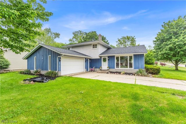 891 Pepperwood Dr, Brunswick, OH 44212