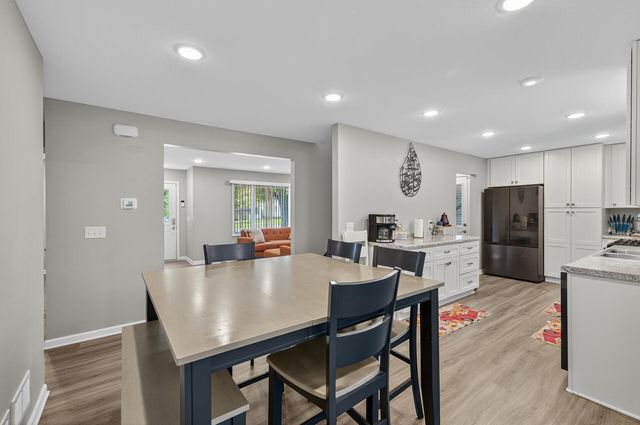 3425 Zenith Ave N, Robbinsdale, MN 55422