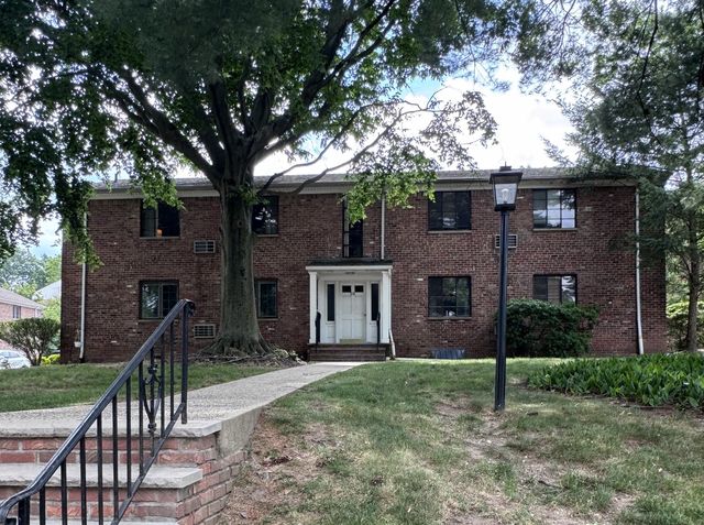 24 Troy Dr #D, Springfield, NJ 07081