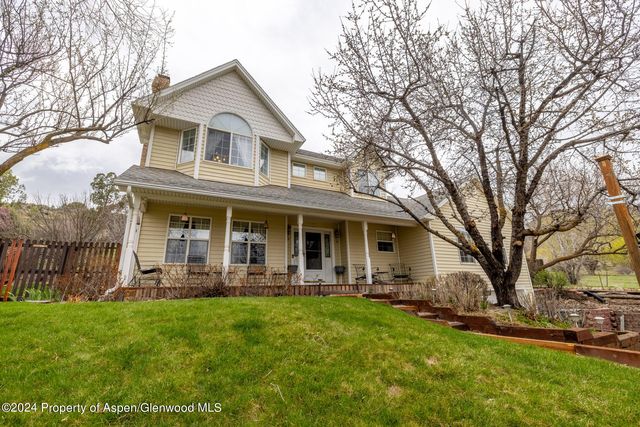853 Mountain View Dr, New Castle, CO 81647