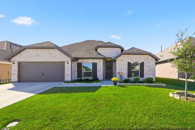 232 Clairmont Dr, Ponder, TX 76259