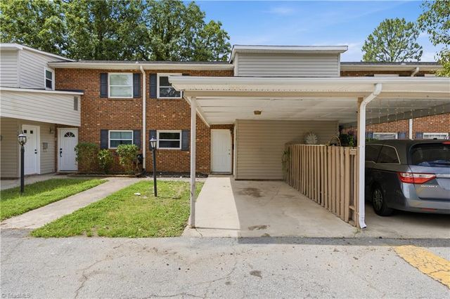 2215 Shadow Valley Rd #C, High Point, NC 27265