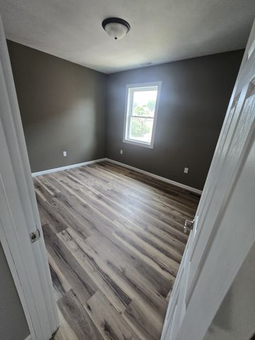 115 Nicholas St #B, Clarksburg, WV 26301
