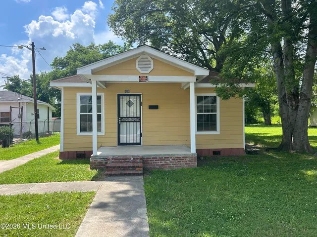 618 Avenue J, Greenwood, MS 38930