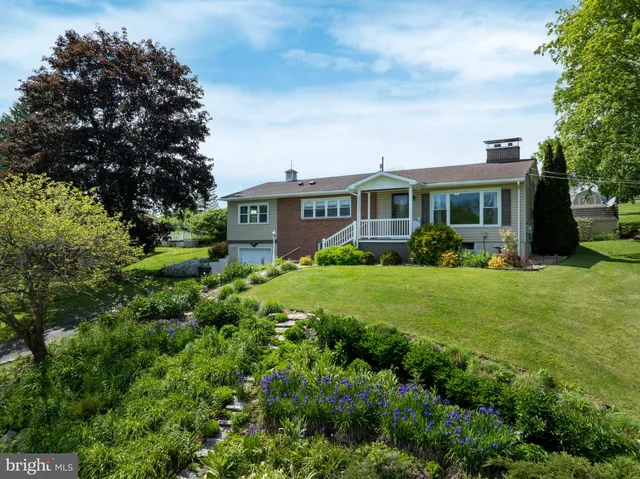 1639 Houserville Rd, State College, PA 16801