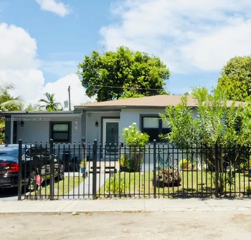 2921 NW 66th St, Miami, FL 33147