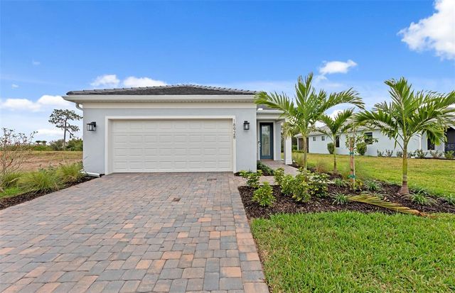 18928 Indian Rock Pl, Lakewood Ranch, FL 34211