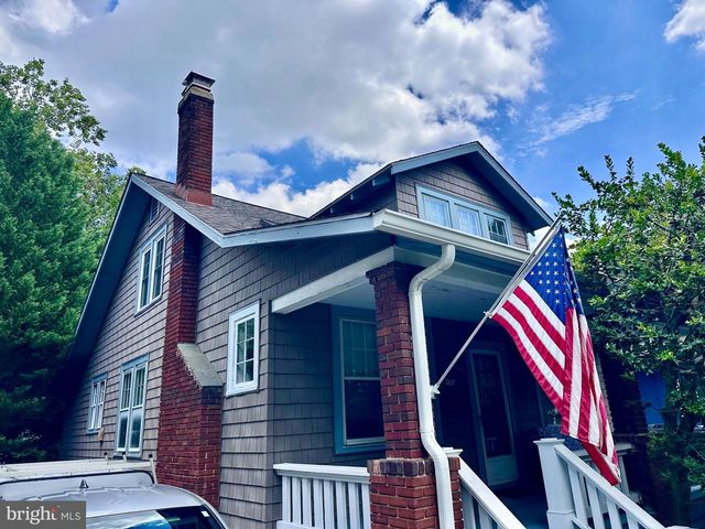 7409 Flower Ave, Takoma Park, MD 20912