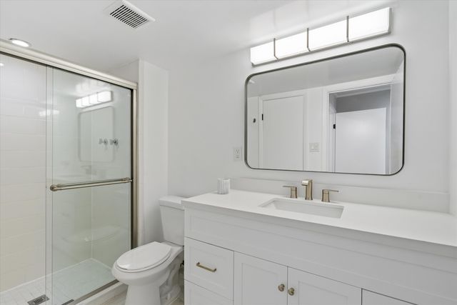 4545 Macarthur Blvd NW #107, Washington, DC 20007