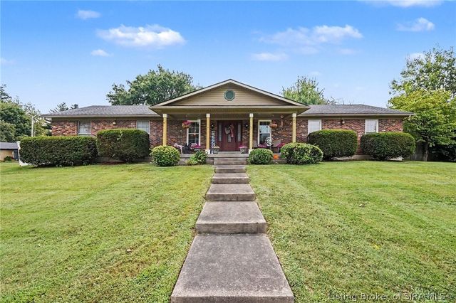 608 Kensington Drive, Clarksville, IN 47129