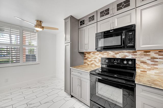 2602 NW 103rd Avenue #110, Sunrise, FL 33322