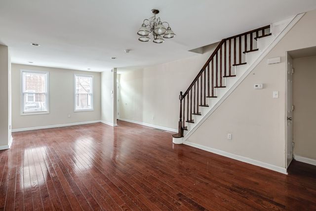 1923 Carpenter St, Philadelphia, PA 19146