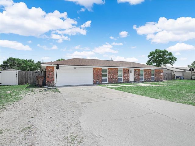 828 Brentwood Dr, Lake Wales, FL 33898