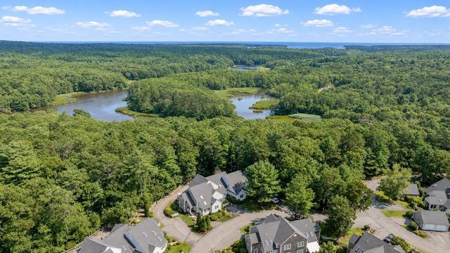 78 Gold Leaf Lane, Mashpee, MA 02649