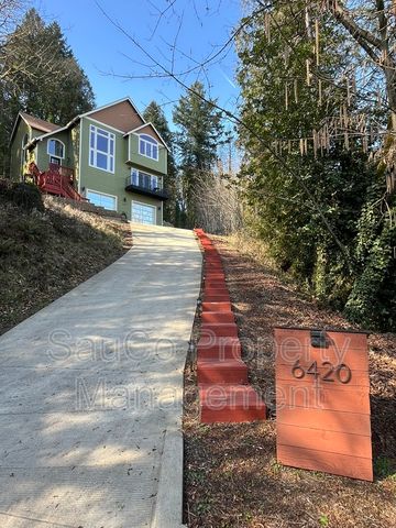 6420 SE Mabel Ave, Milwaukie, OR 97267