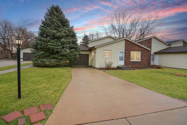 1701 King Dr #A, Normal, IL 61761