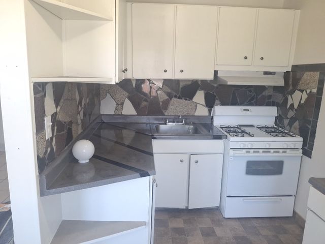 412 Hornel St, Baltimore, MD 21224